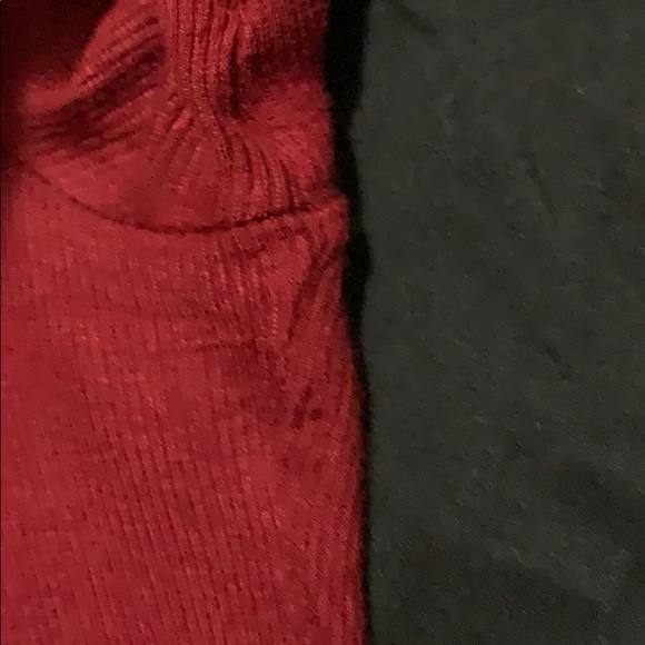 Express Red Kitten Top (Large) - Picture 4 of 6